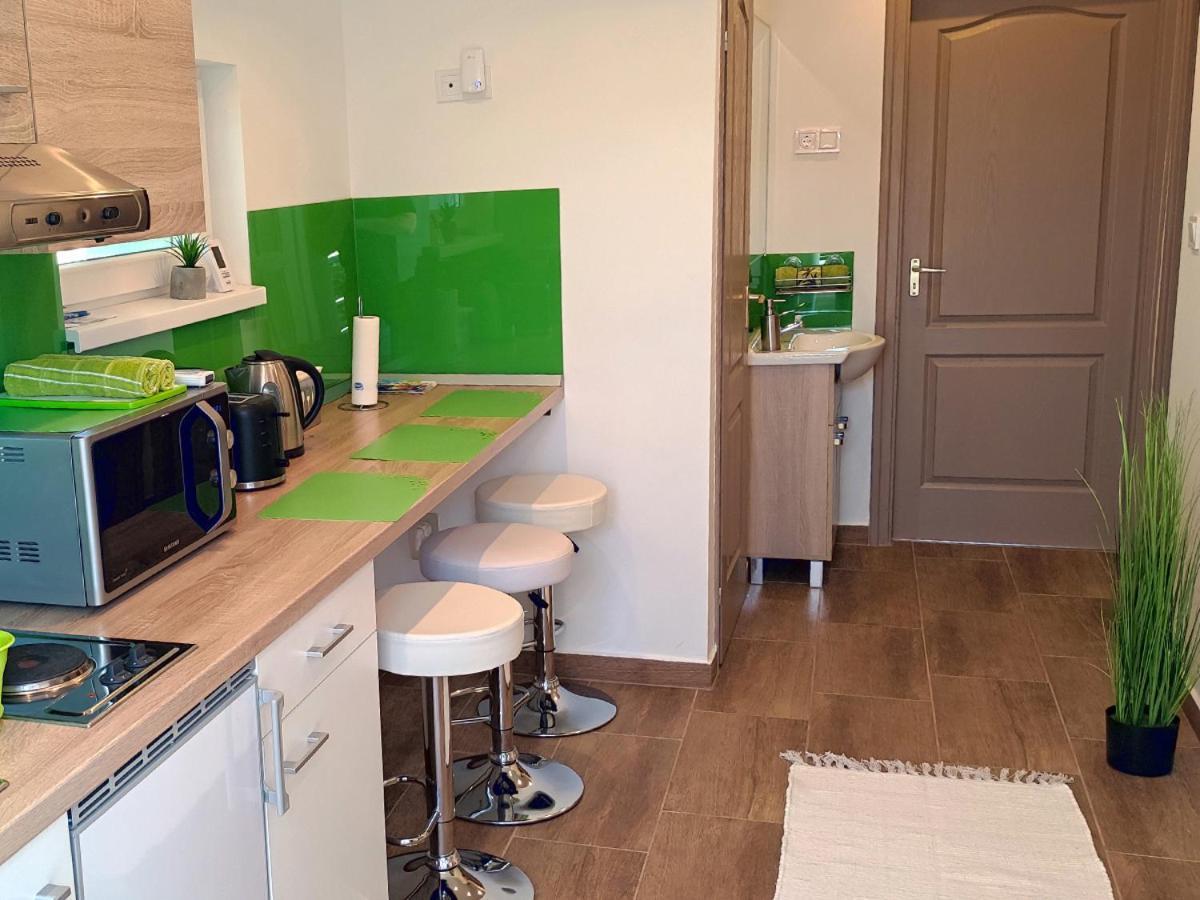 White Stone Apartman Hajdúszoboszló Buitenkant foto