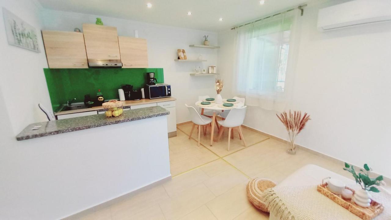 White Stone Apartman Hajdúszoboszló Buitenkant foto
